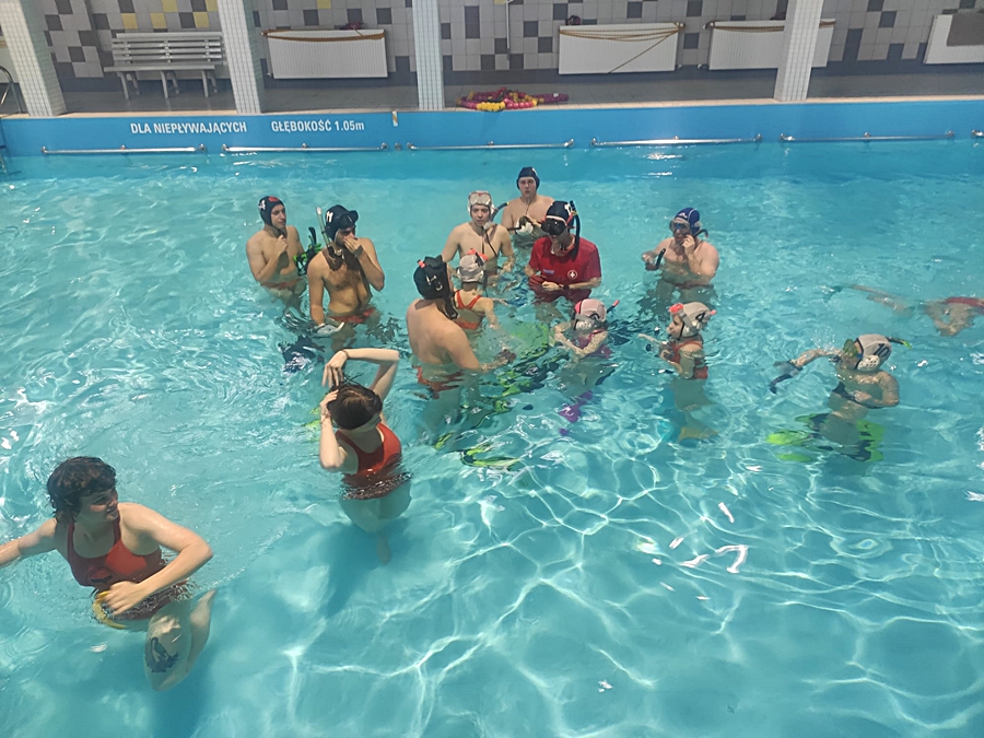 Hokej pod wodą Walenie Siemianowice Śląskie Trening 26 XI 2022. Koniec Walenia czyli Amatorska Liga Hokeja Pod Wodą